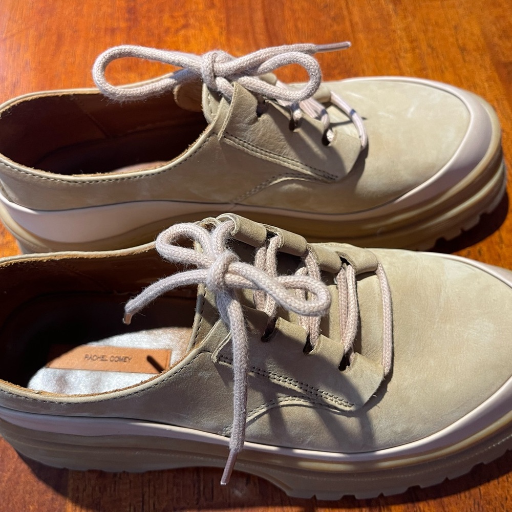 Rachel Comey ready for spring!!Women’s lovett shoe in Light Beige suede - Picture 5 of 7